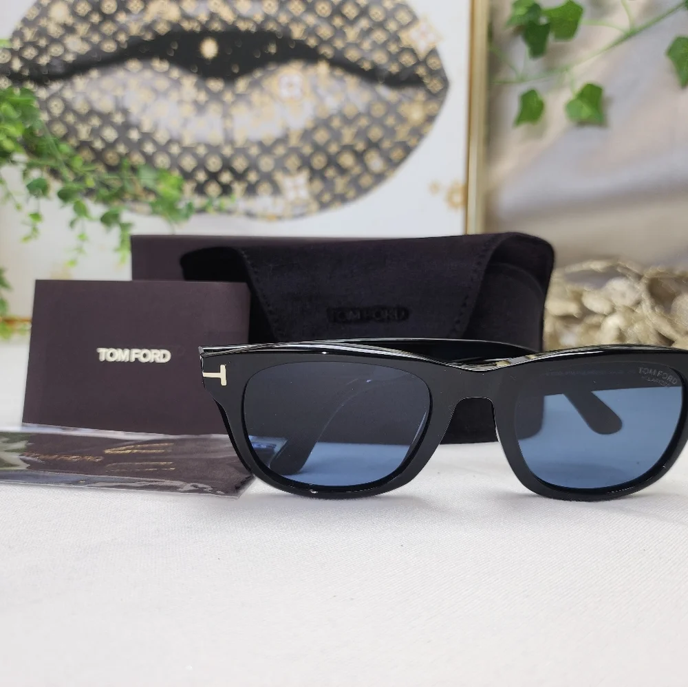 NWT TOM FORD Tom Ford FT1076 Kendel Sunglasses